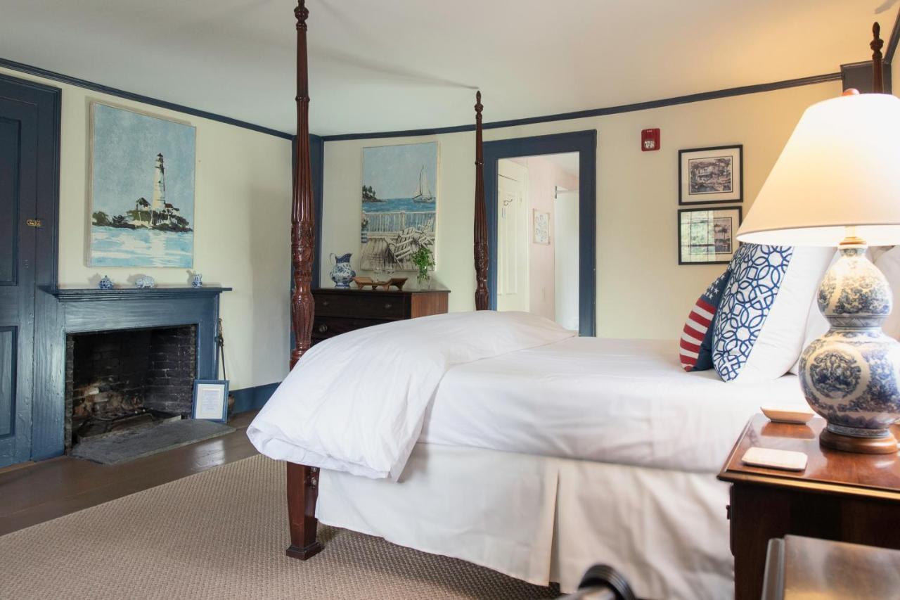 James Pharmacy Bed And Breakfast Old Saybrook Exterior photo